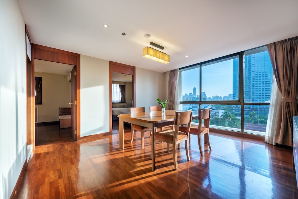 Bandara Silom Suites, Bangkok 66/78