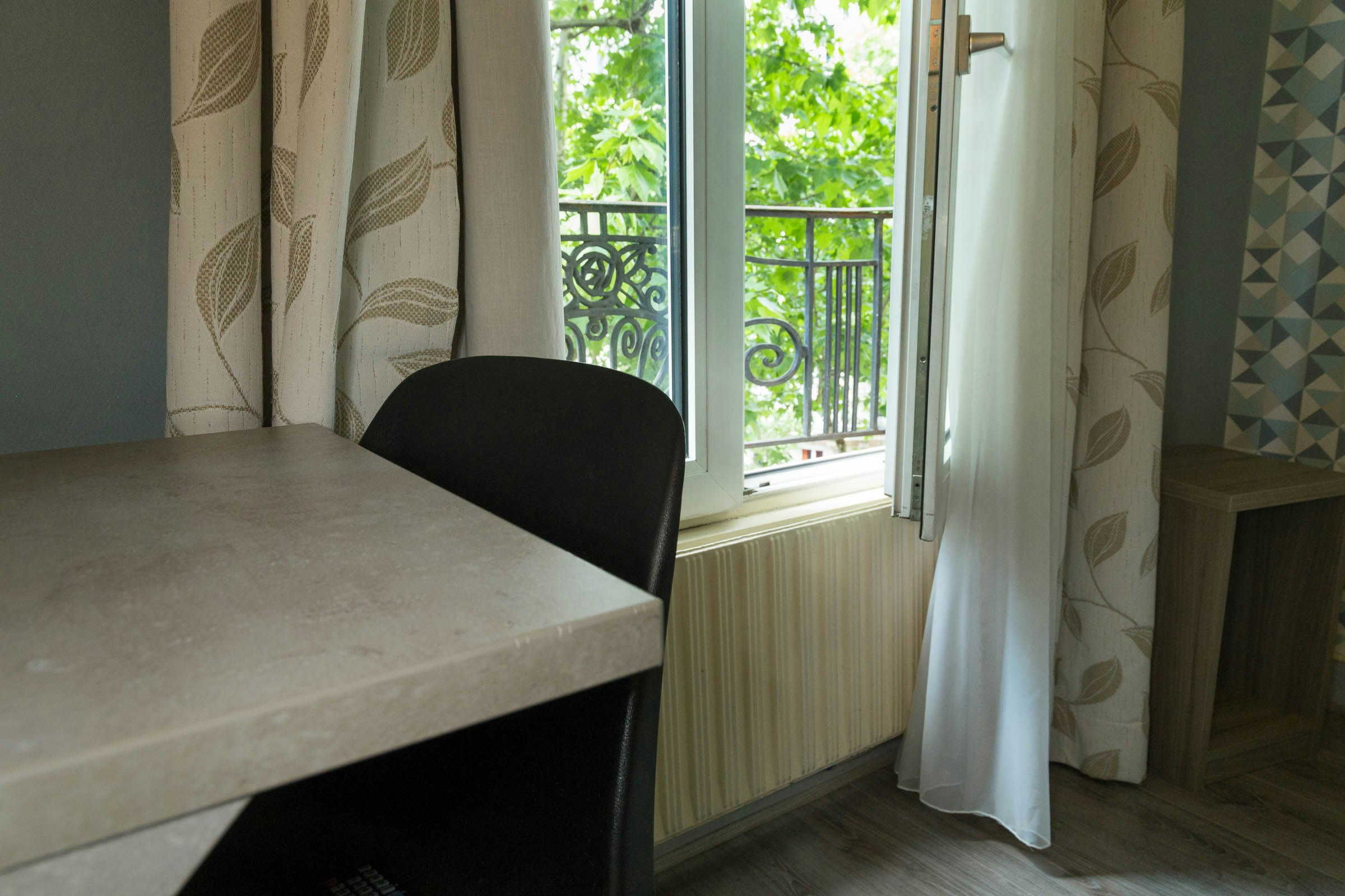 PANAM HOTEL PARIS GAMBETTA (ex Superhotel) 36/50