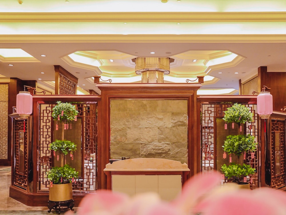 Shangri-La Hefei 6/50