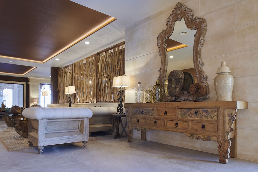 Ansares Hotel 10/50