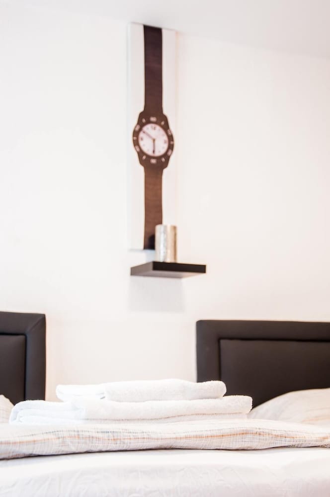 Hotel Garni Emir 38/50