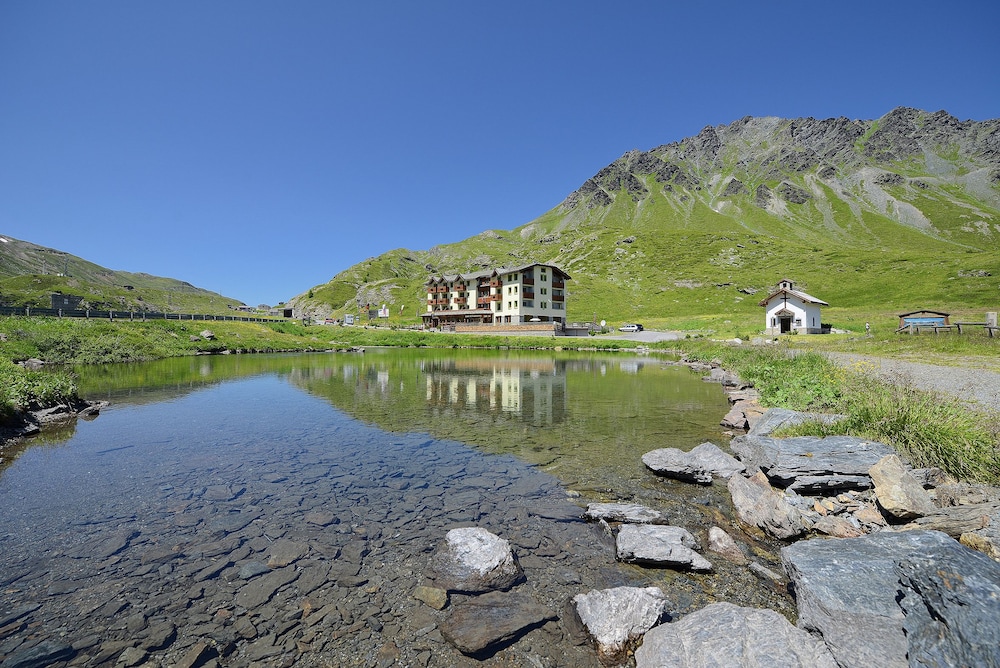 HOTEL INTERALPEN 62/74