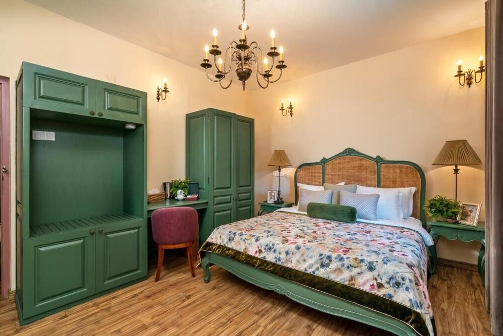 Clove Villa 7/65