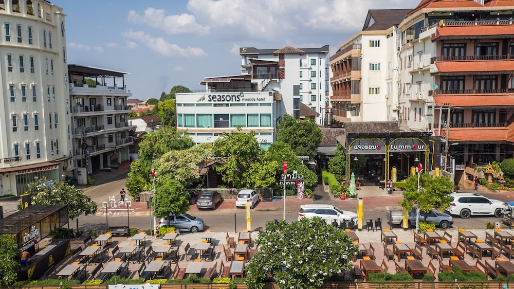 Seasons Riverside Hotel 18/21