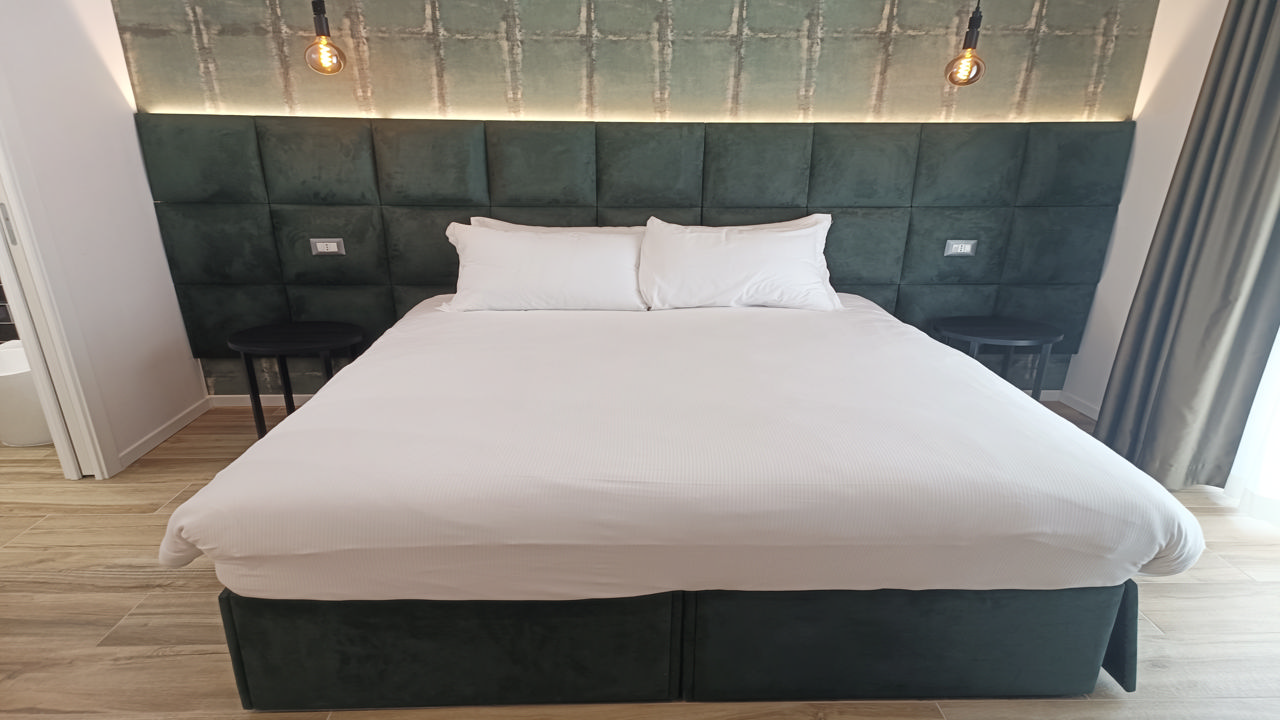 Romi Suite 33/38