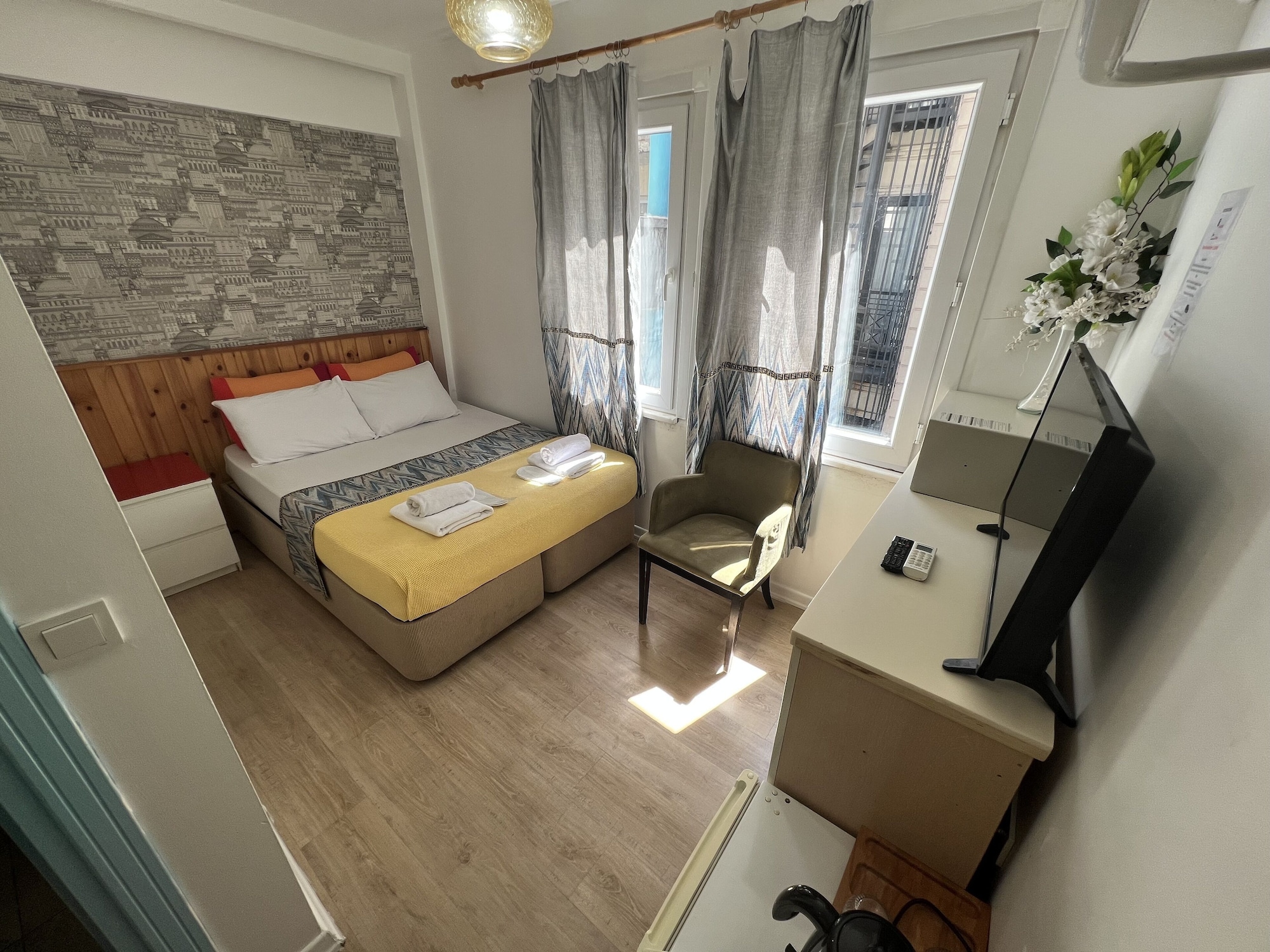 1 BEDROOM, STANDARD