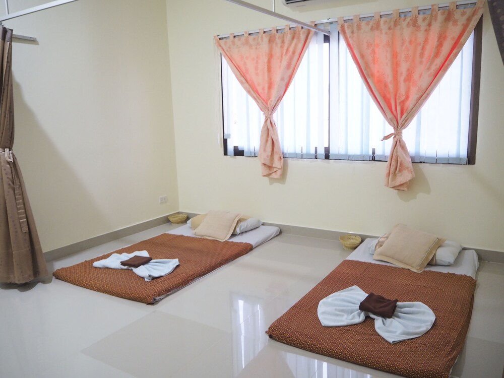 Suksomboon Hotel 23/39