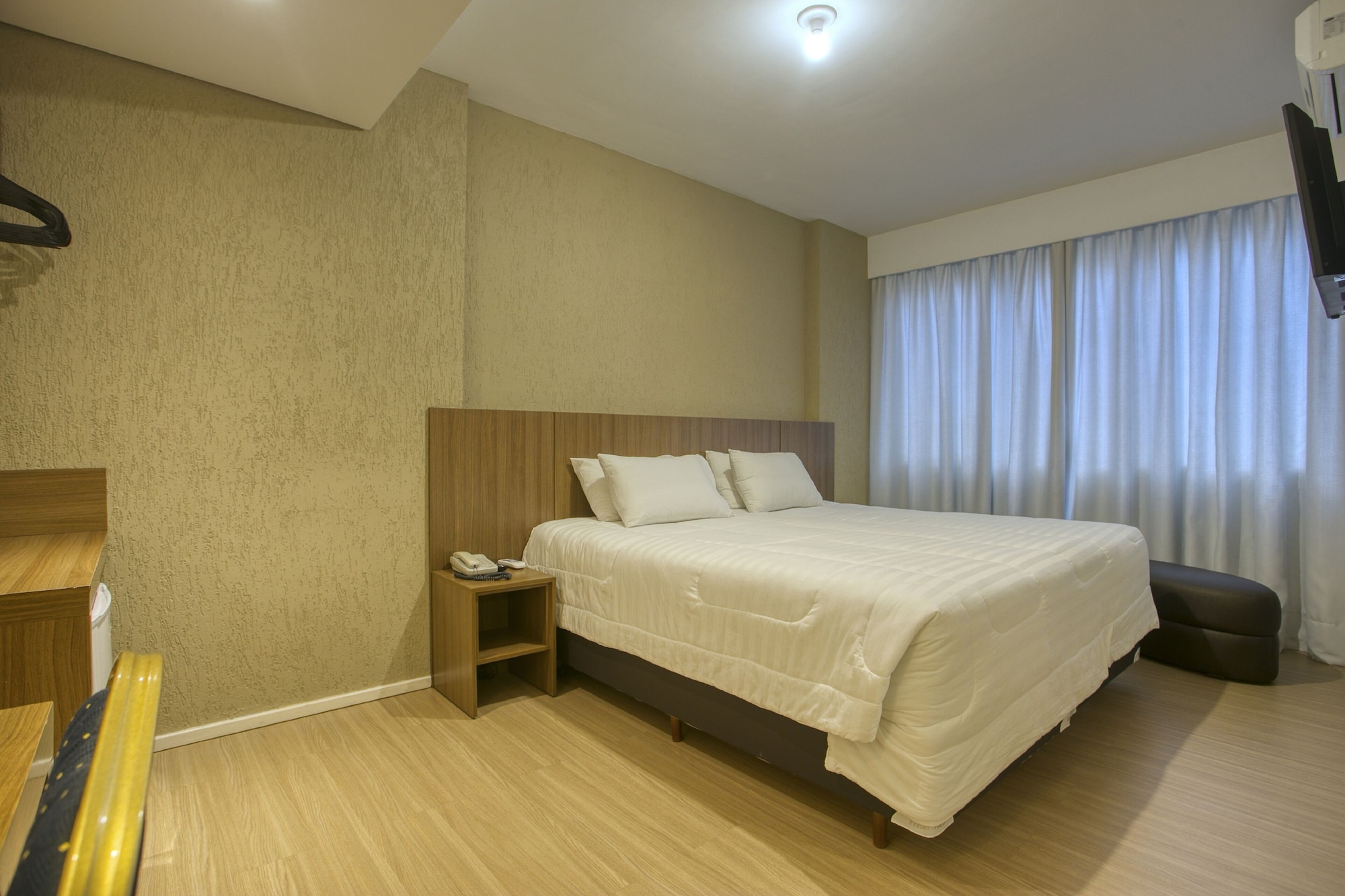 غرفة تنفيذية بسرير مزدوج، The Roochelle Hotel 4/8