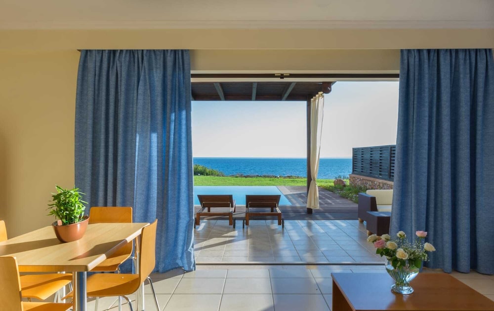 Al Mare Villas 40/67