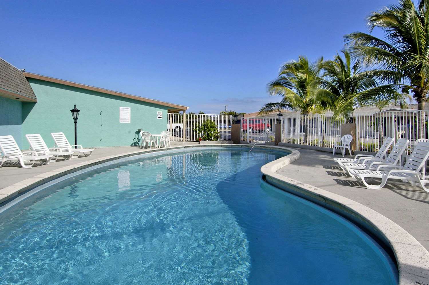 Super 8 By Wyndham Lantana West Palm Beach 32/34