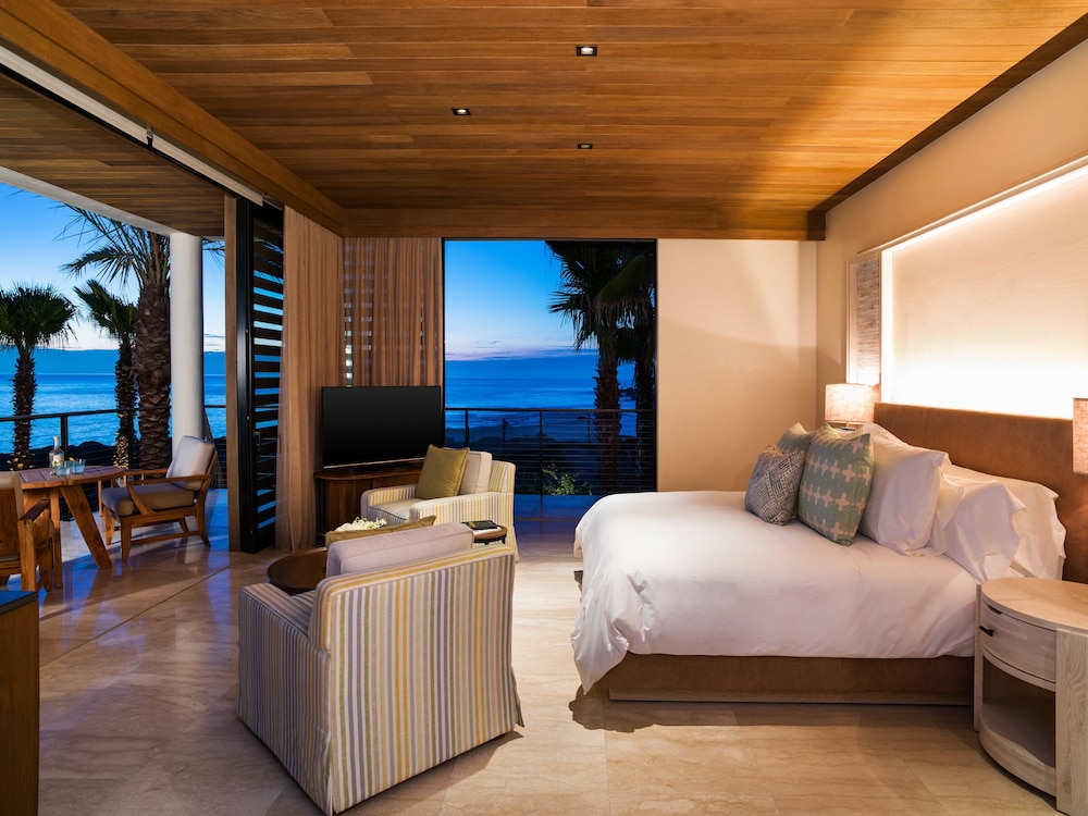 Room, King Bed, Ocean Front