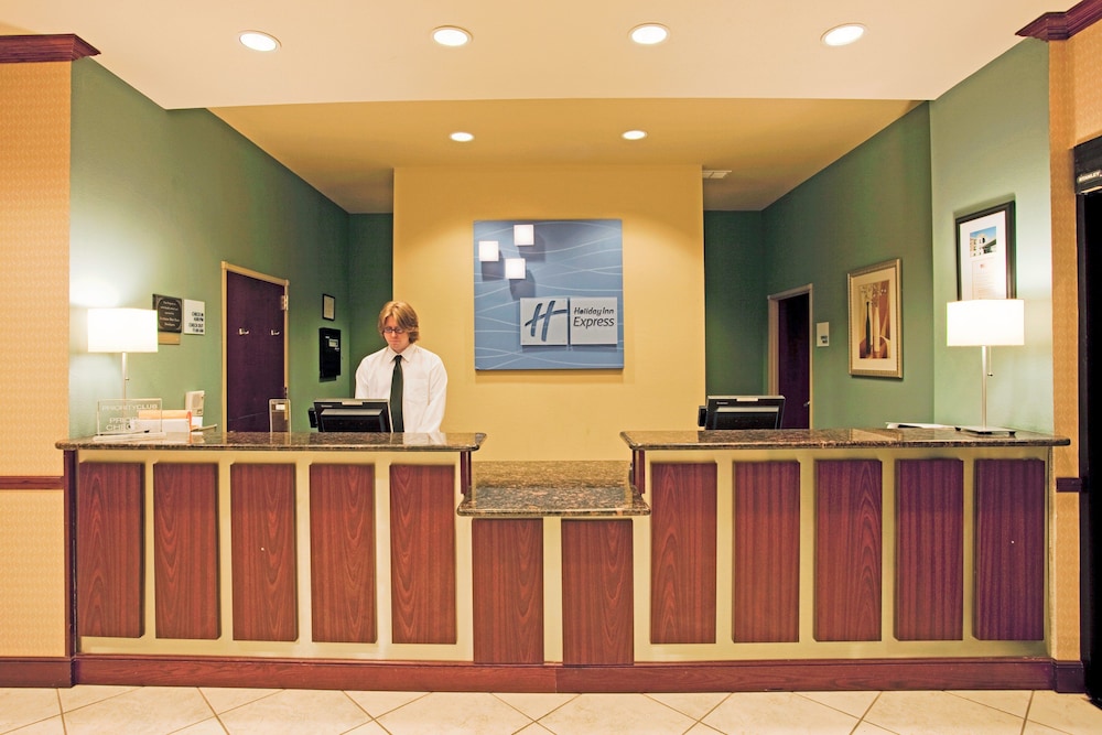 Holiday Inn Express Hotel And Suites Amarillo Sout 7/61