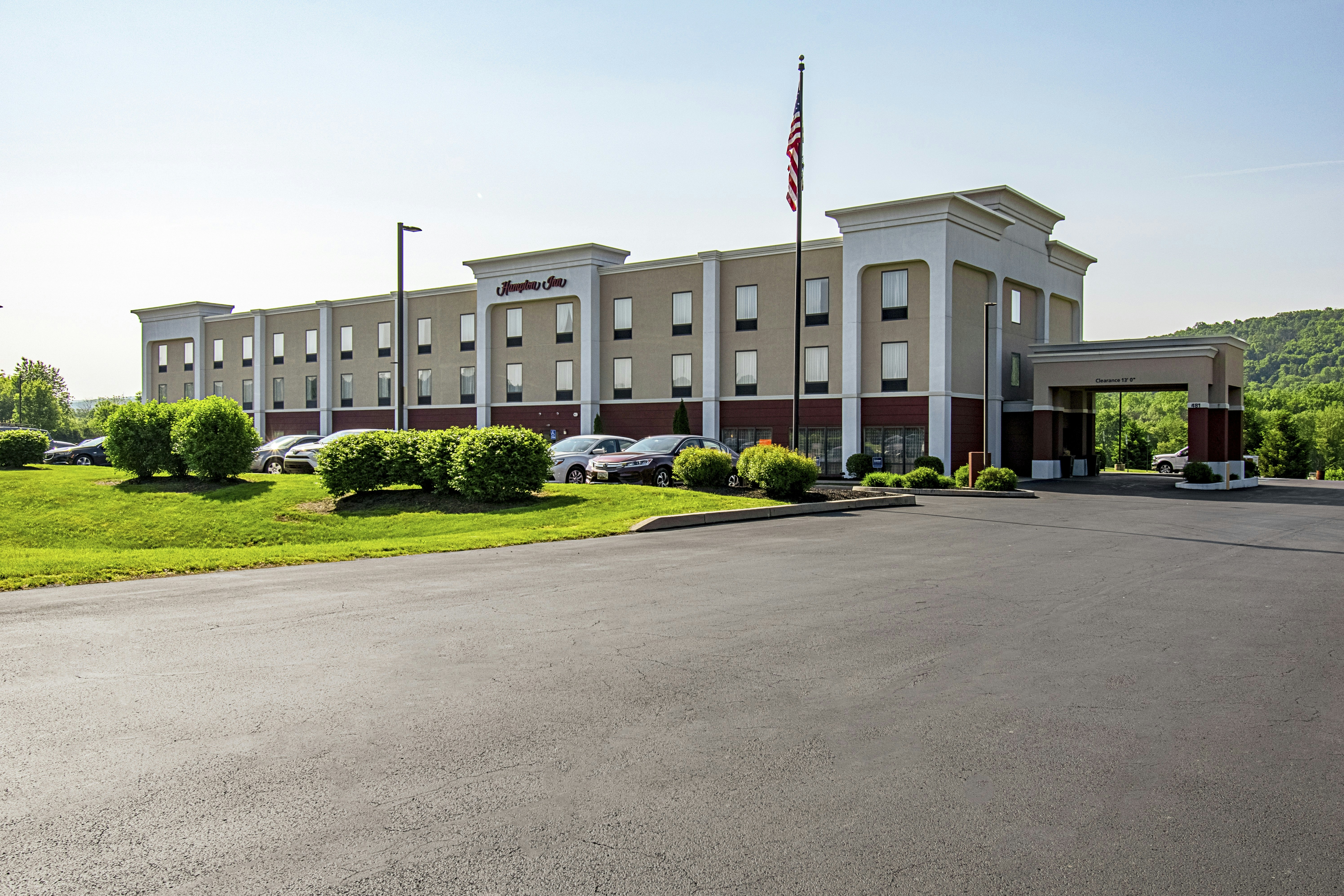 Hampton Inn Pine Grove 47/58