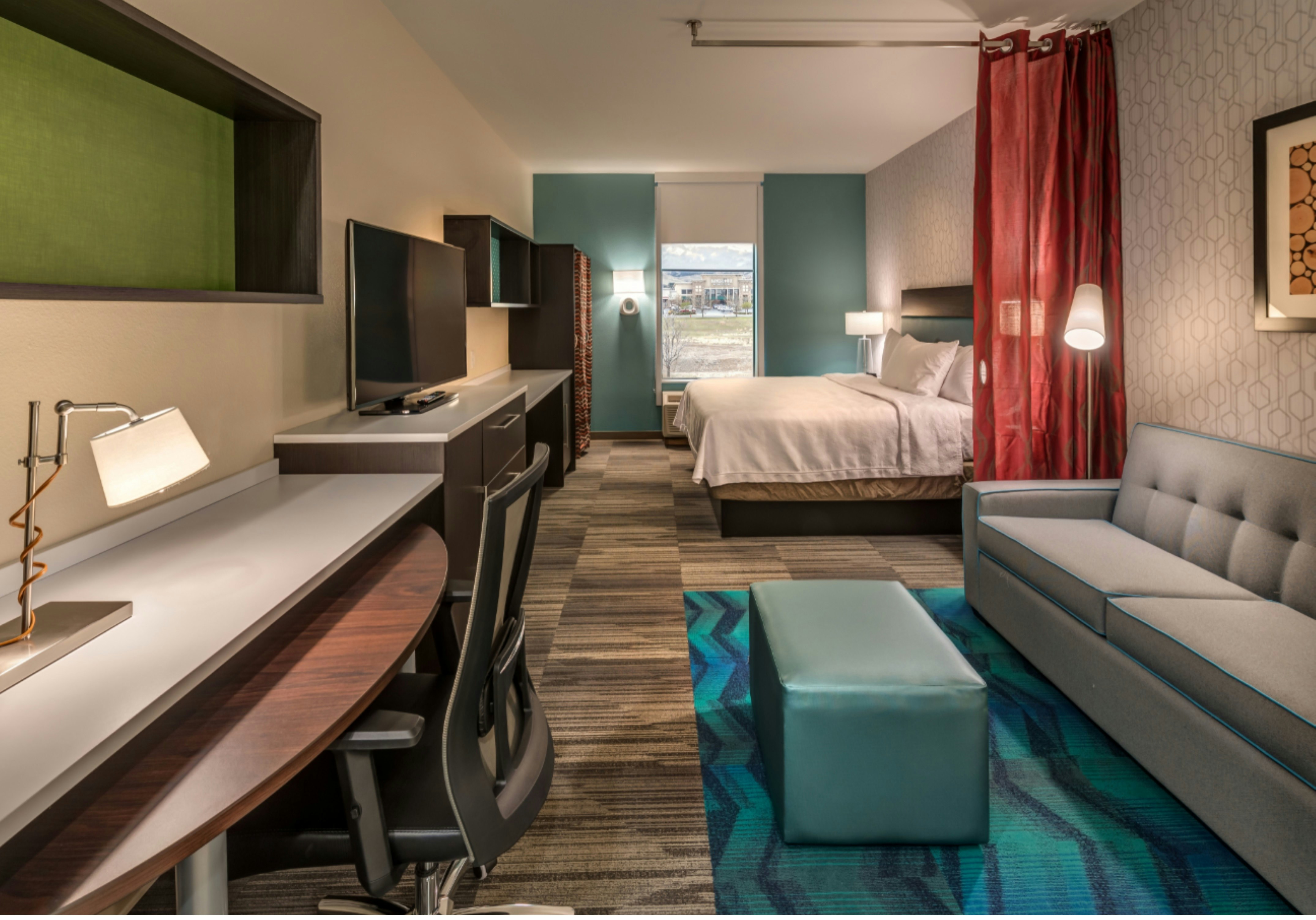 STUDIO, KING BED, ACCESSIBLE