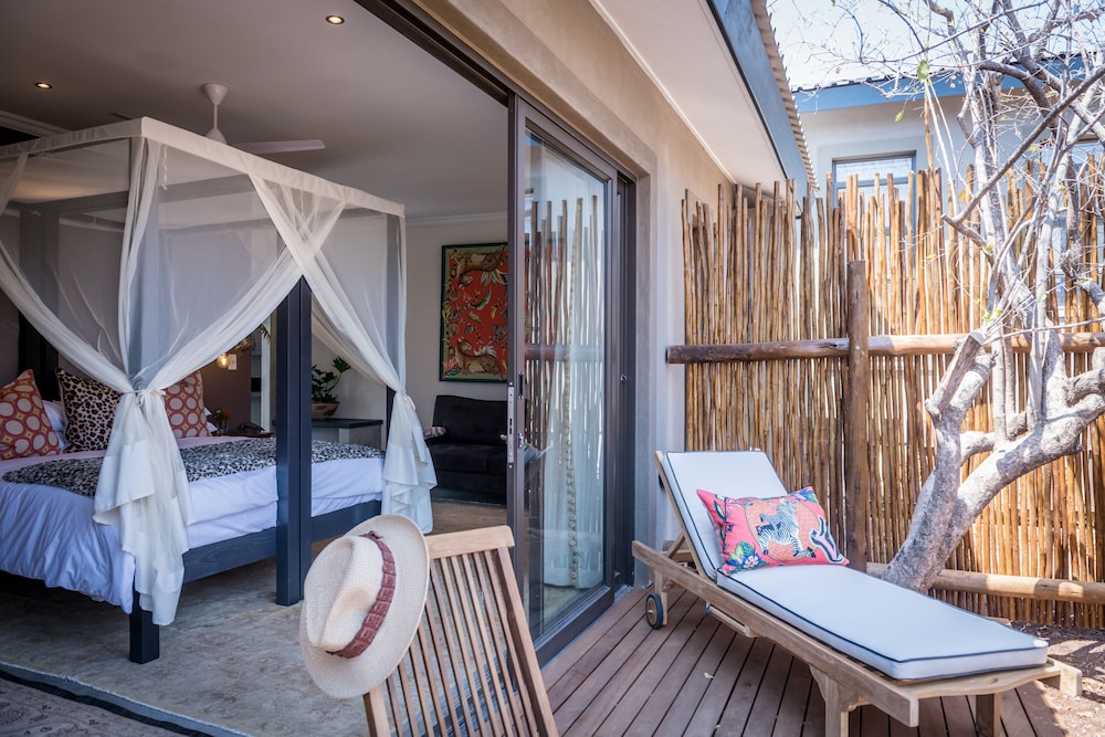 Safari Moon Luxury Bush Lodge 8/50