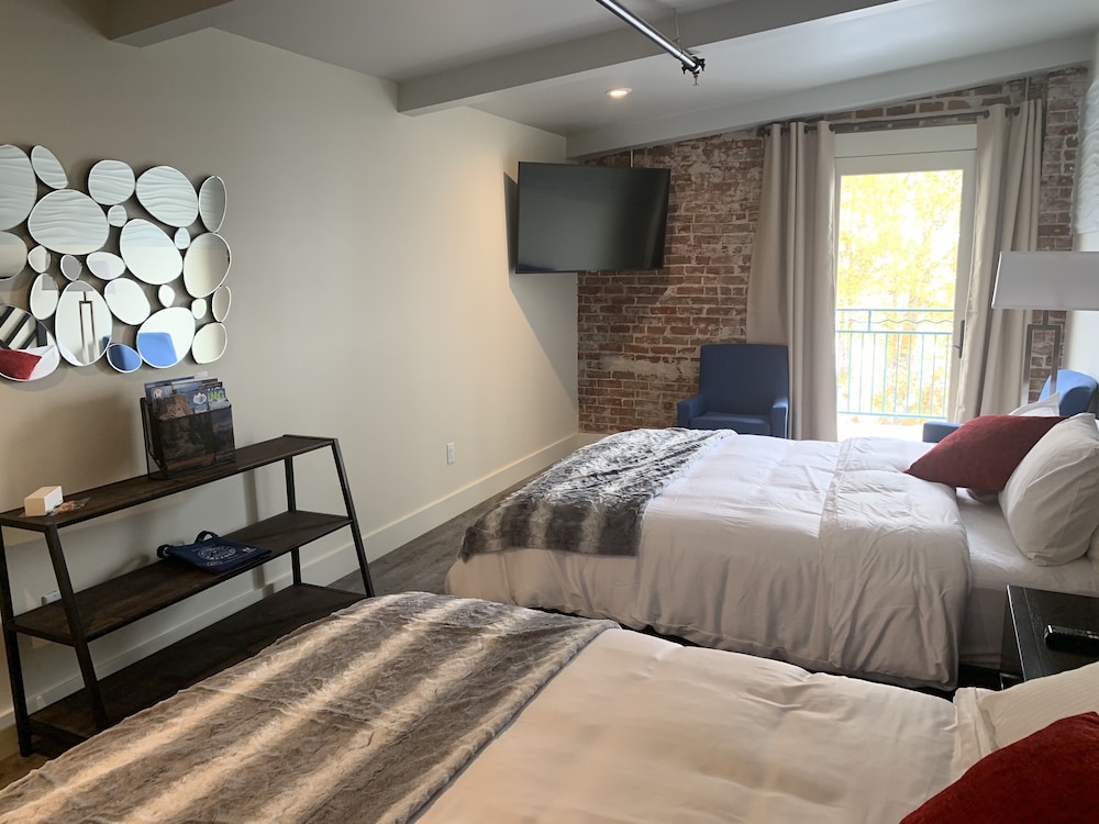 Manhattan Hotel Salida 6/50