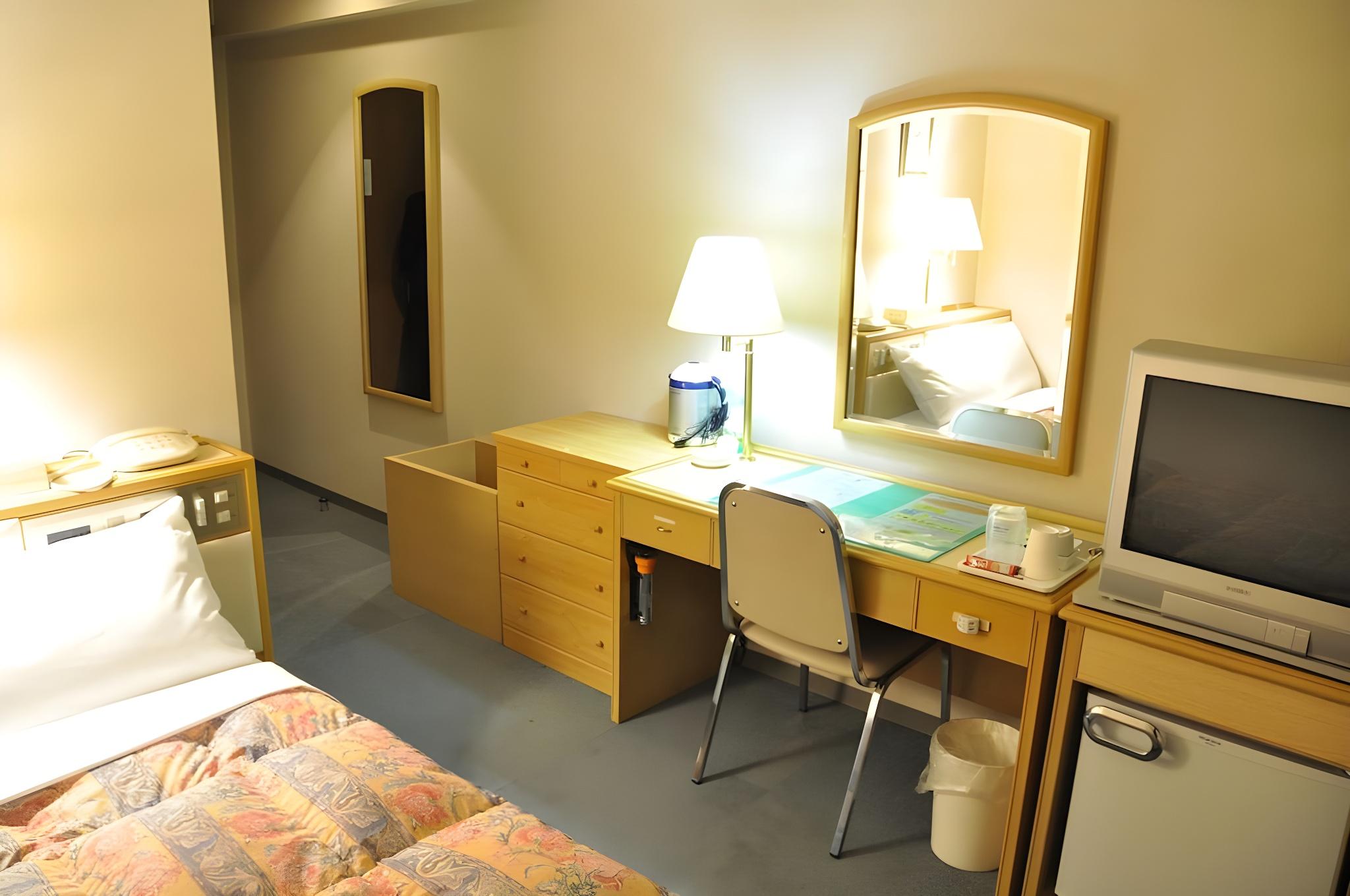Semi Room, Economy, Semi Double Bed
