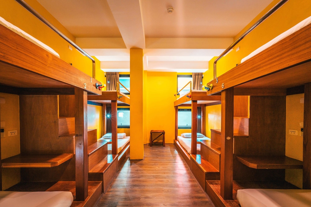 Behind the Scene Hotel Club At Samui 38/62