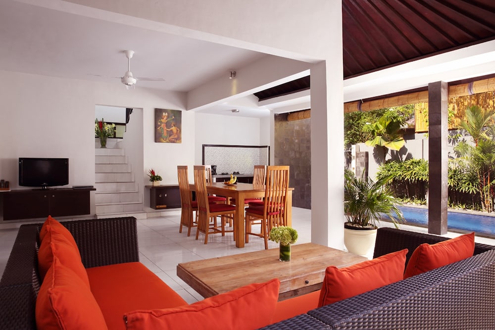 SAMAJA BEACHSIDE VILLAS 50/76
