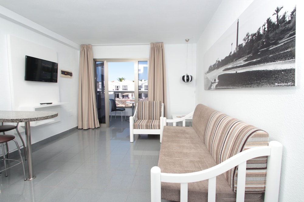 Turbo Club Apartments 16/50
