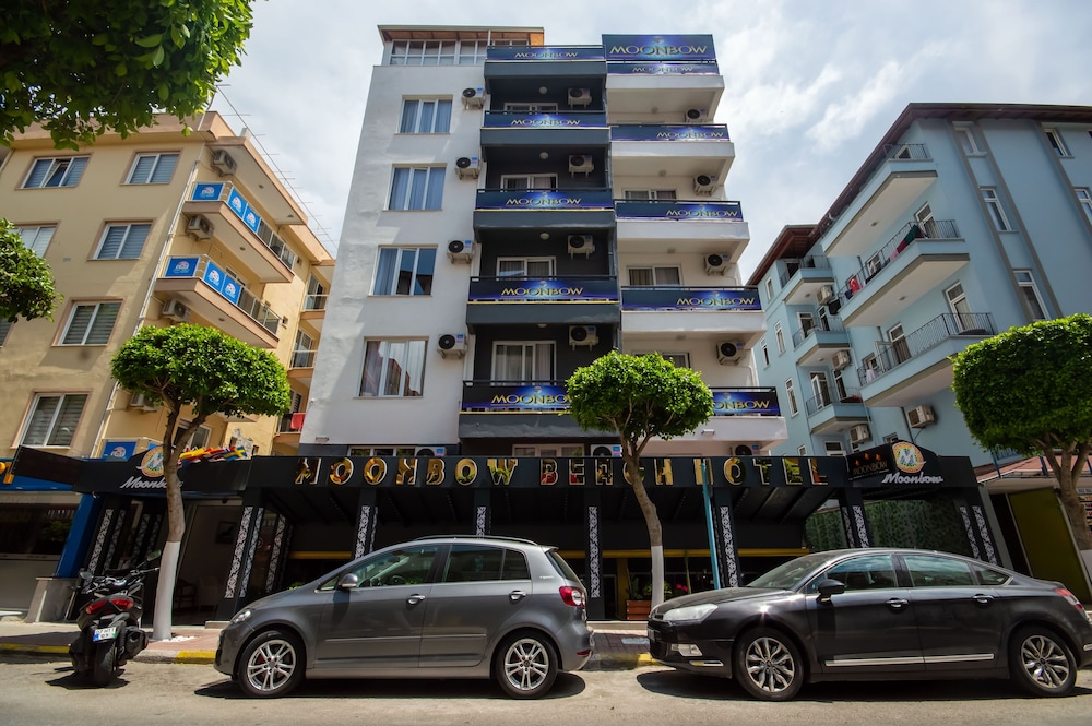 Moonbow Beach Hotel 38/50