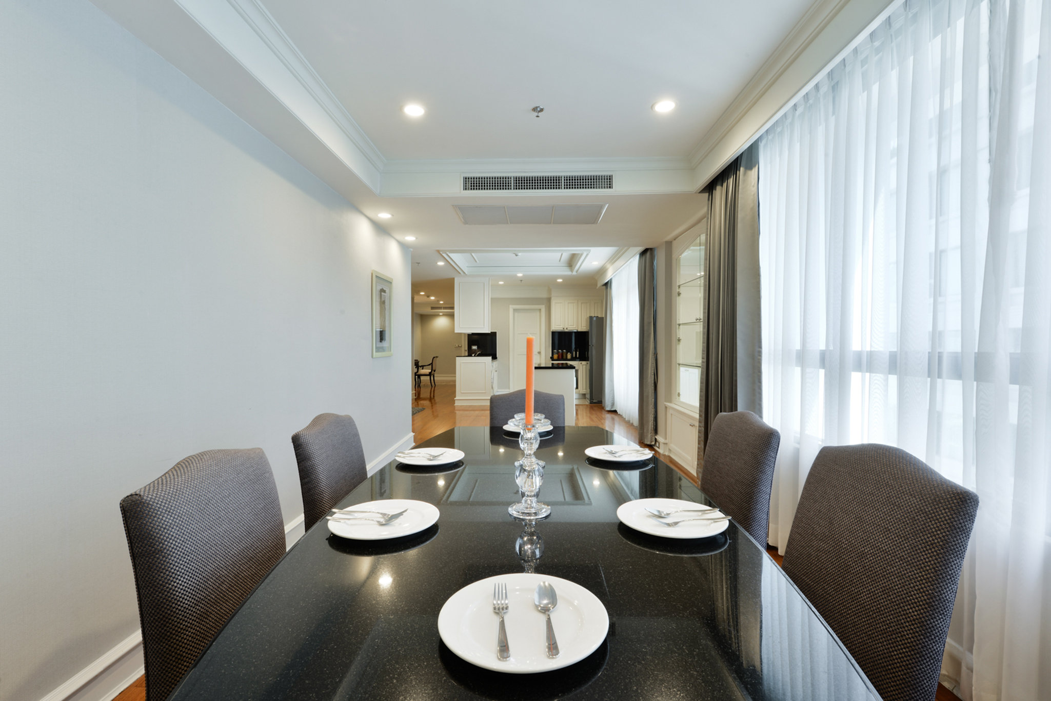 Centre Point Hotel Chidlom 53/68