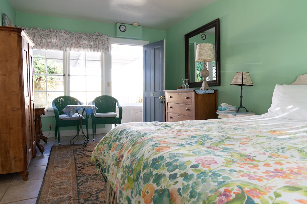 Secret Garden Inn 31/73