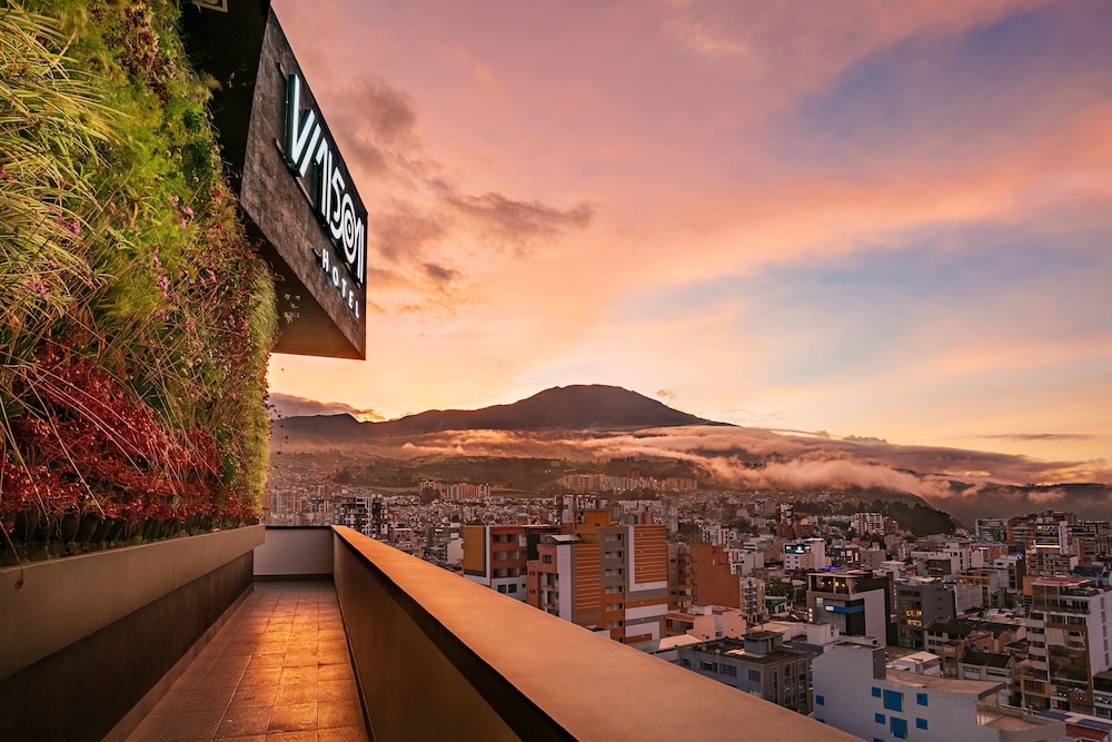 Hotel V1501 22/24