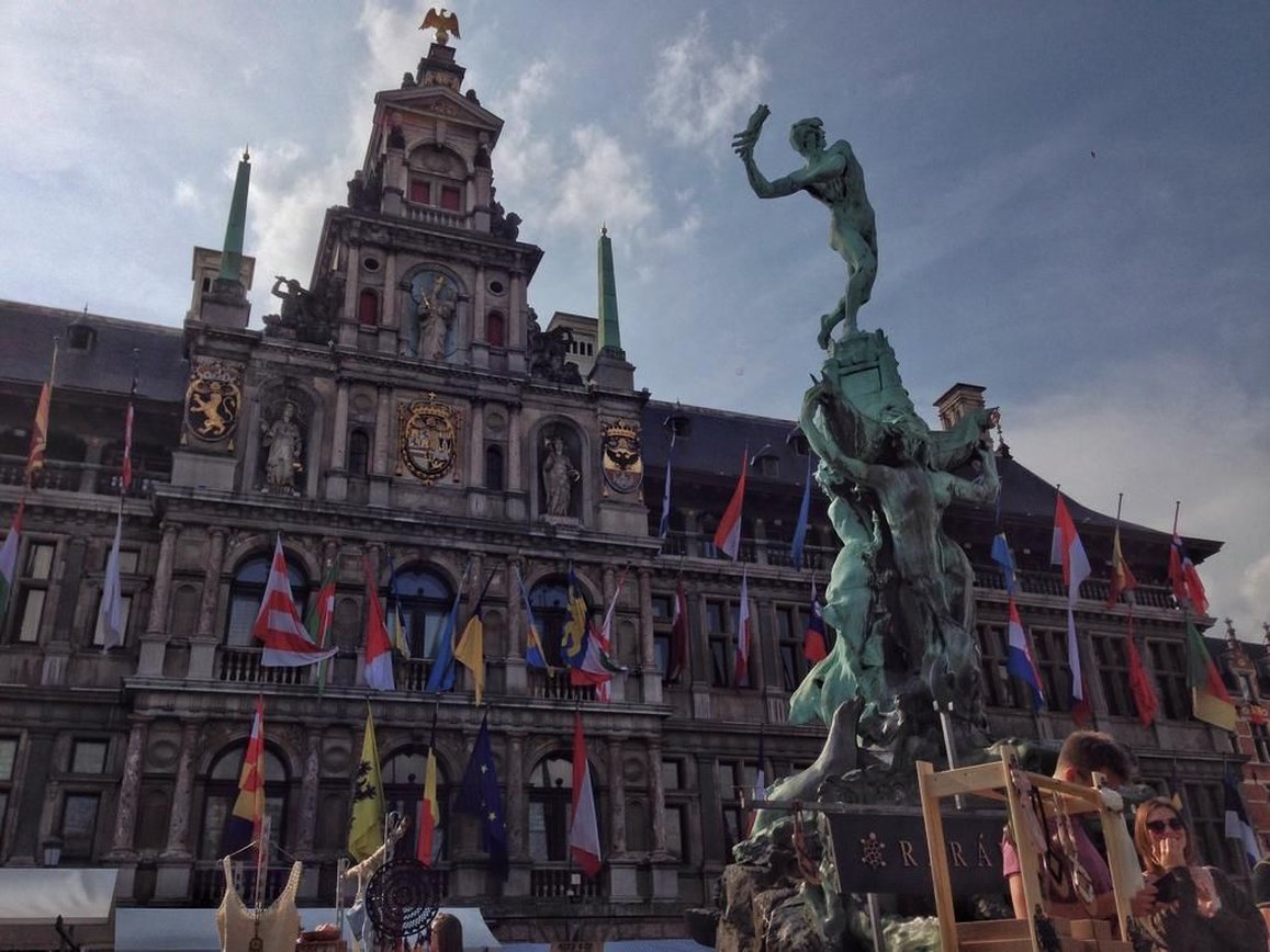 U Eat & Sleep Antwerp 2/8