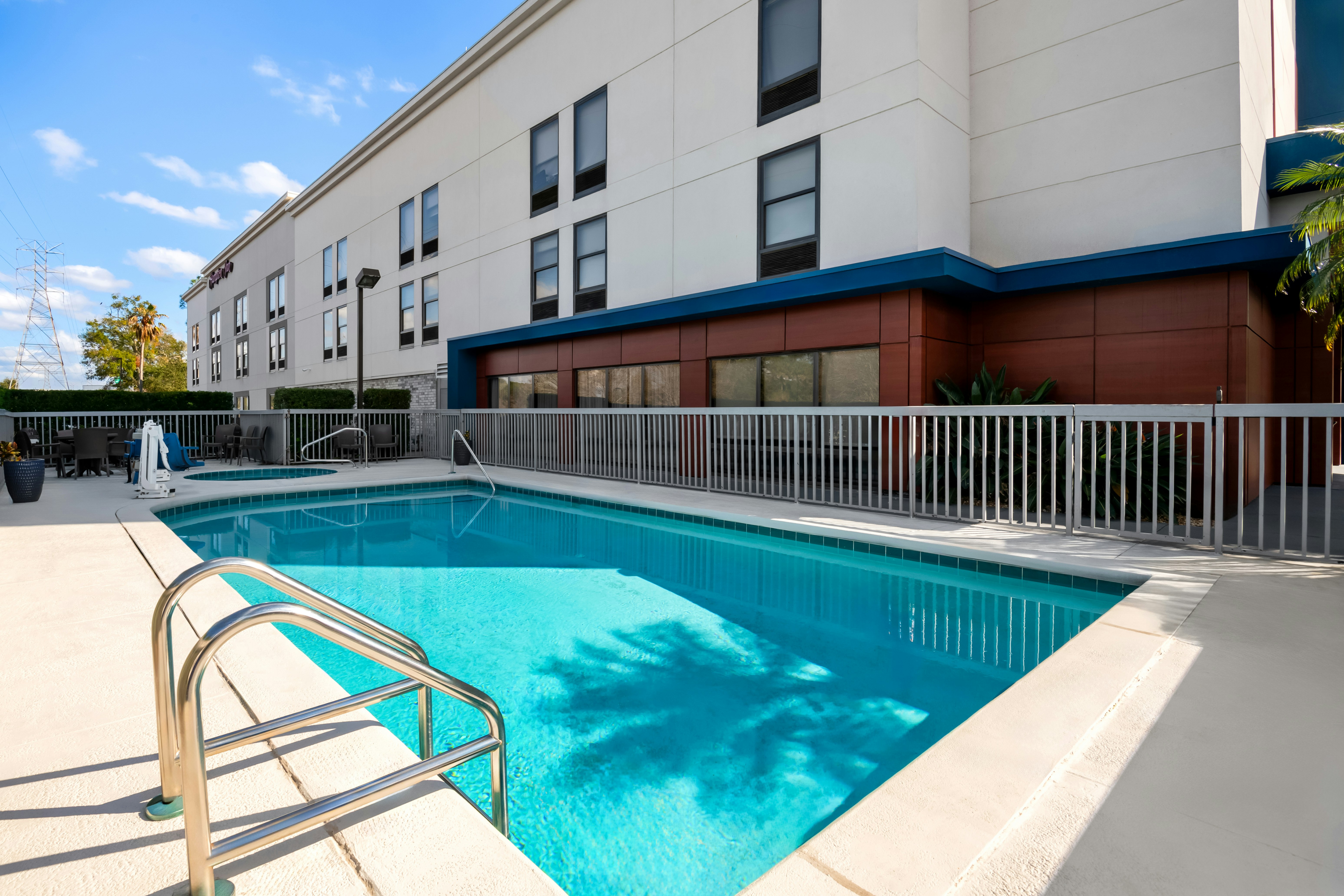 Hampton Inn Debary Deltona 8/44