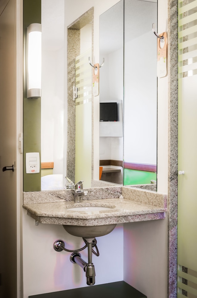 Ibis Budget Porto Alegre 52/66
