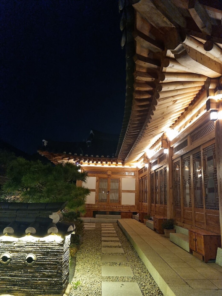 Wiyeonjae Hanok Stay 29/49
