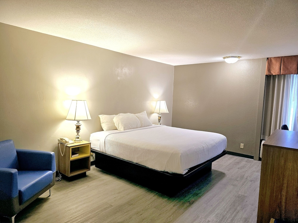 Days Inn by Wyndham Rolla 14/33