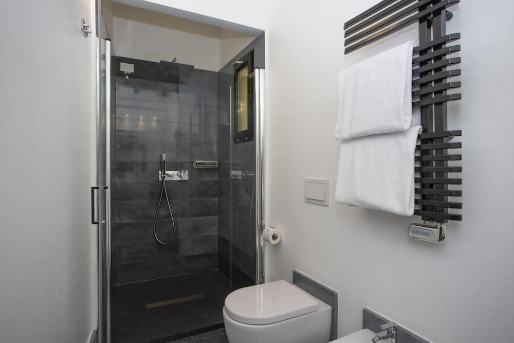 Palazzo, Junior Suite, Queen Bed, City View, Sofa, Terrace