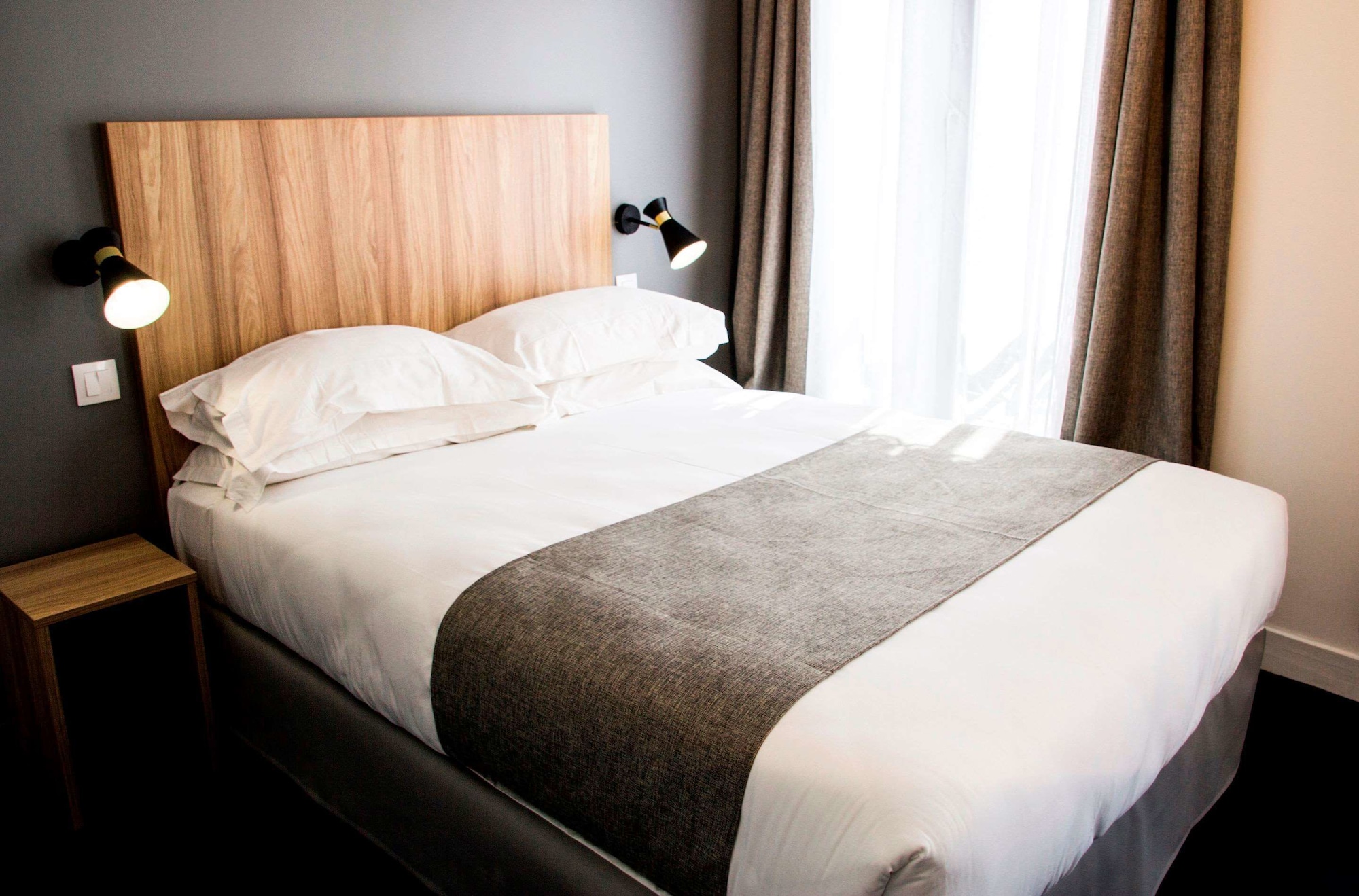 STANDARD, DOUBLE BED