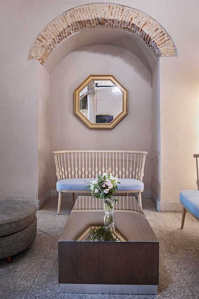 Nh Collection Caceres Palacio de Oquendo 29/50