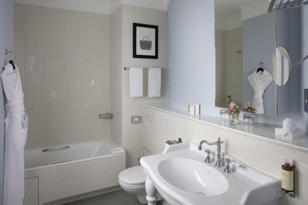 Le 123 Elysees Astotel 44/50