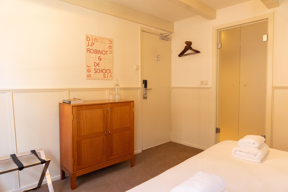Hotel Calisto 26/48