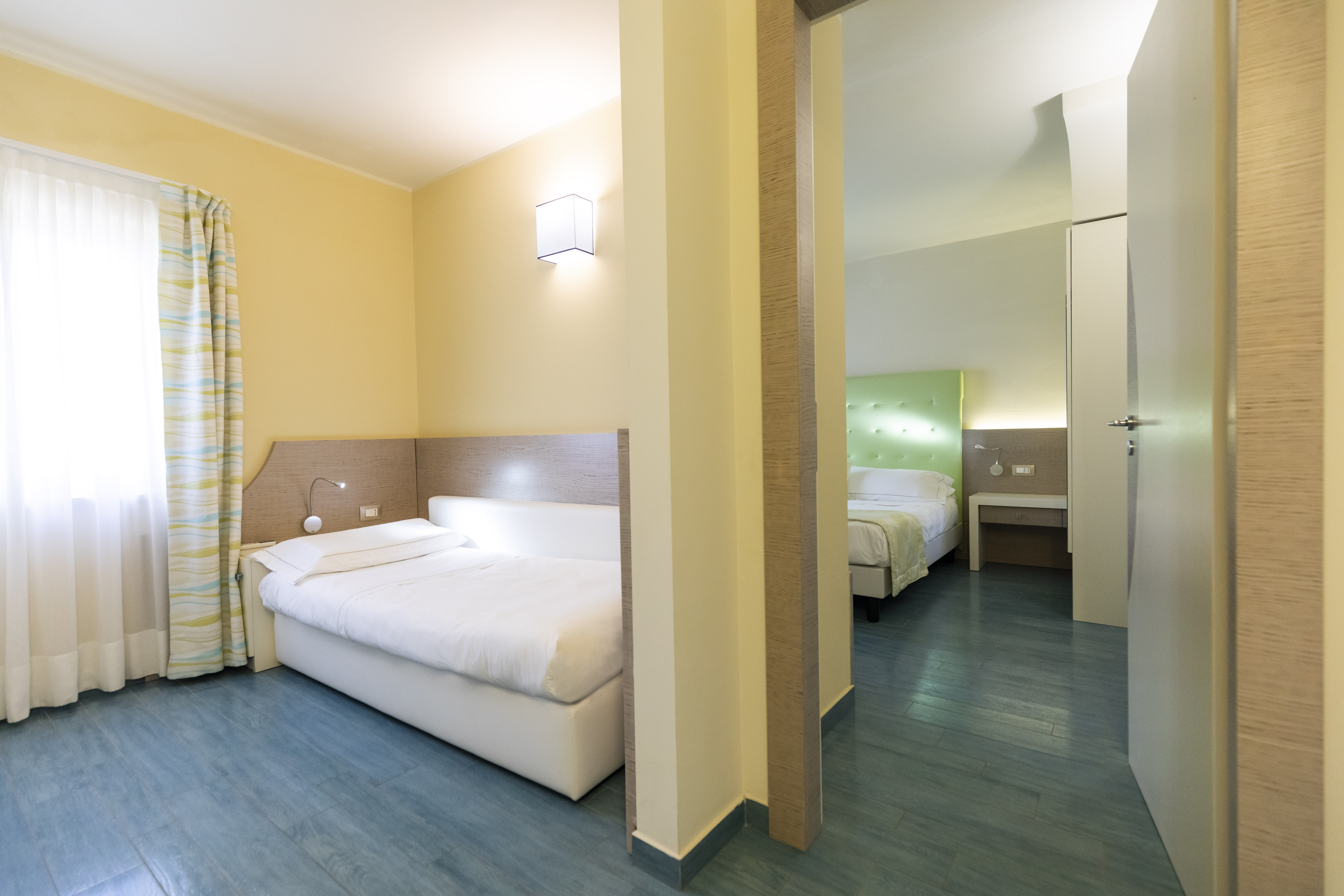 Room, Garden Side