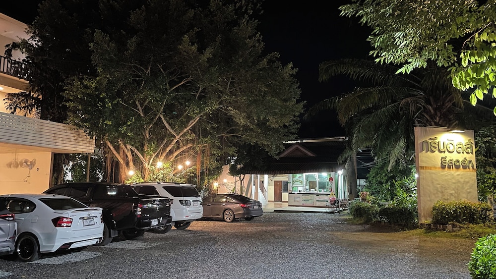 Green Hill Resort 40/50