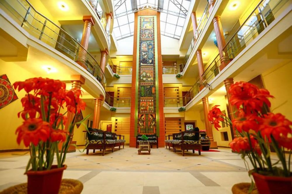 Hotel Abi's Inn 24/34