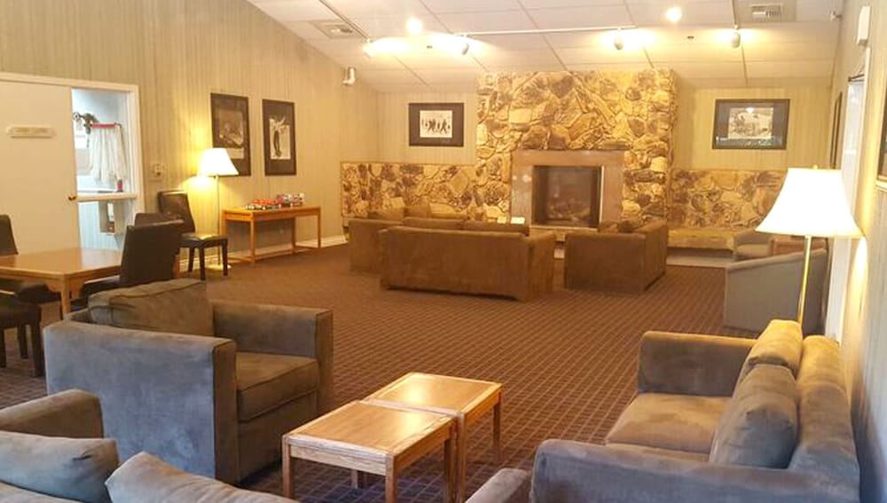 Crystal Mountain Hotels 33/50