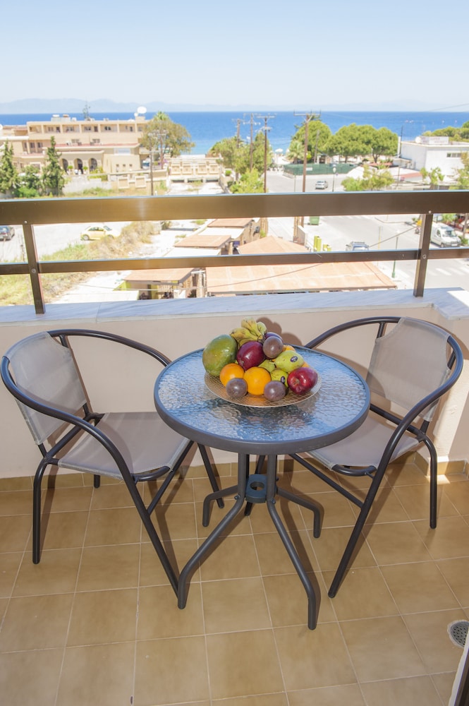 Heleni Beach Hotel 28/50