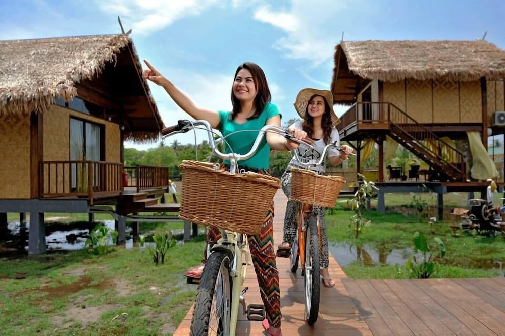 THE GEMALAI VILLAGE 20/30