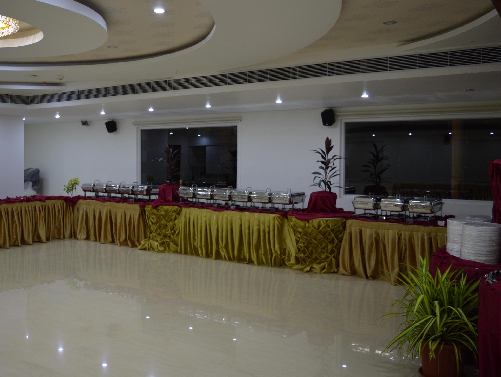 OYO 1489 Hotel Diamonds Pearl 11/42