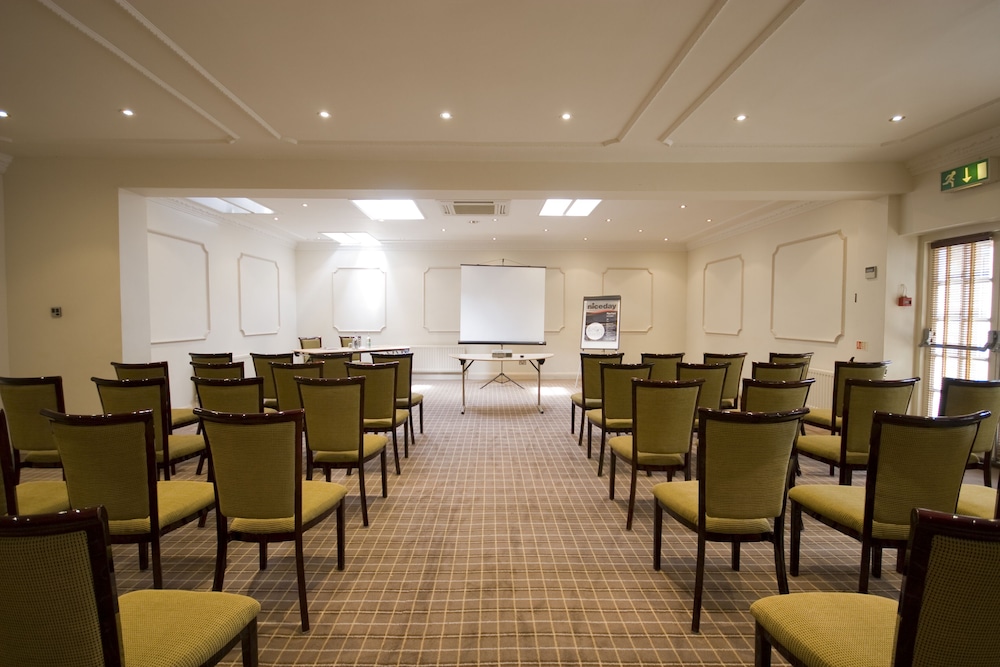 Cotswold Lodge Hotel 50/64