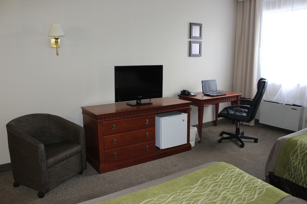 Comfort Inn & Suites Barrie 50/51