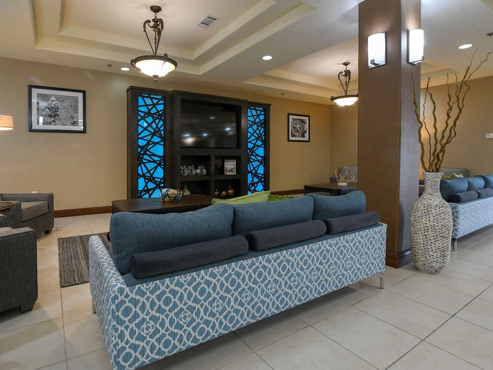 Baymont Inn & Suites by Wyndham Glen Rose 32/46