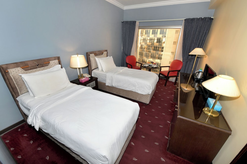 Carlton Tower Hotel 31/55