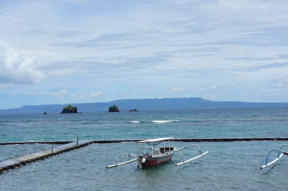 The Beach Candidasa 32/50